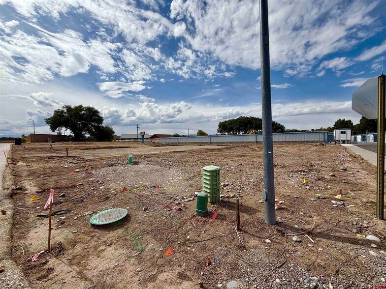 11 Bristlecone Dr, Montrose, CO for sale - Primary Photo - Image 2 of 8