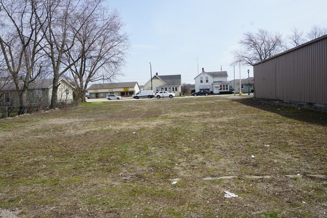 N Locust St, Manteno, IL à vendre - Photo du bâtiment - Image 1 de 5