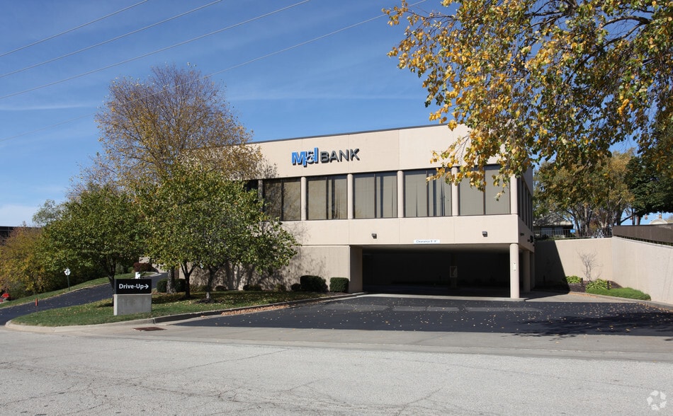 8840 State Line Rd, Leawood, KS for sale - Building Photo - Image 2 of 3