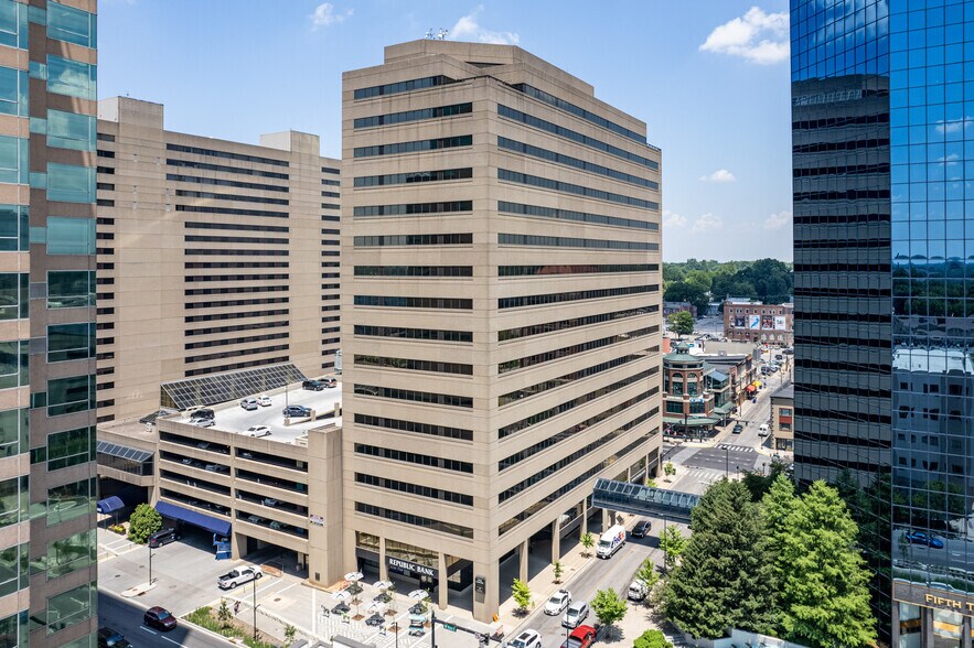 333 W Vine St, Lexington, KY à louer - Photo du bâtiment - Image 2 de 32