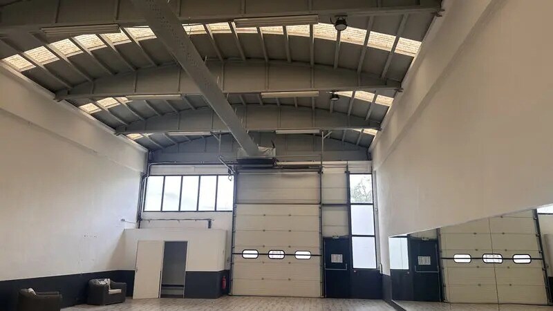 Bureau dans Genay à louer - Photo intérieure - Image 3 de 6