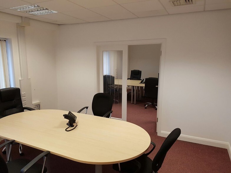 64 High St, Burnham à louer - Autre - Image 3 de 17