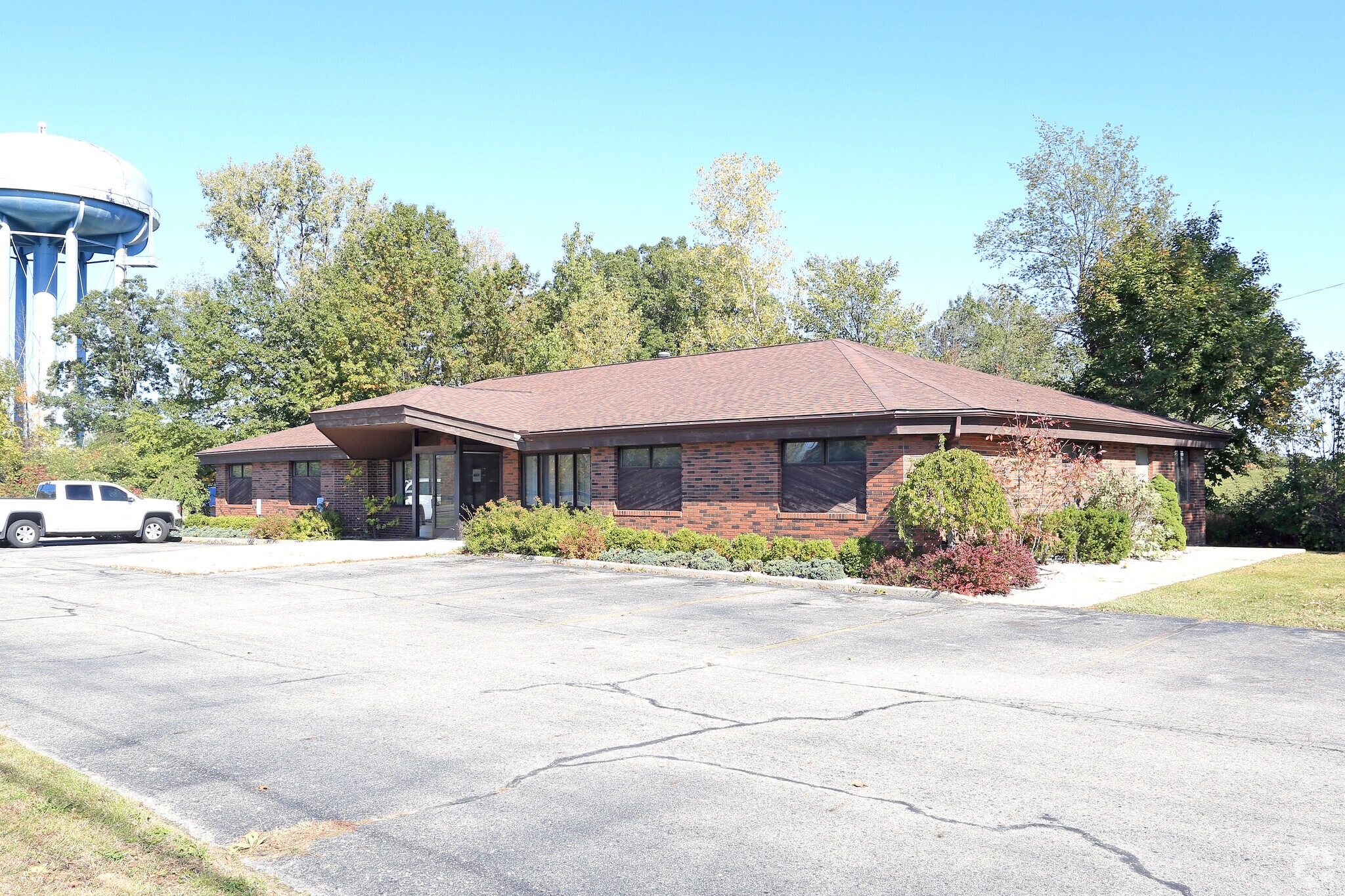 1500 N Main St, Lapeer, MI à vendre Photo principale- Image 1 de 5