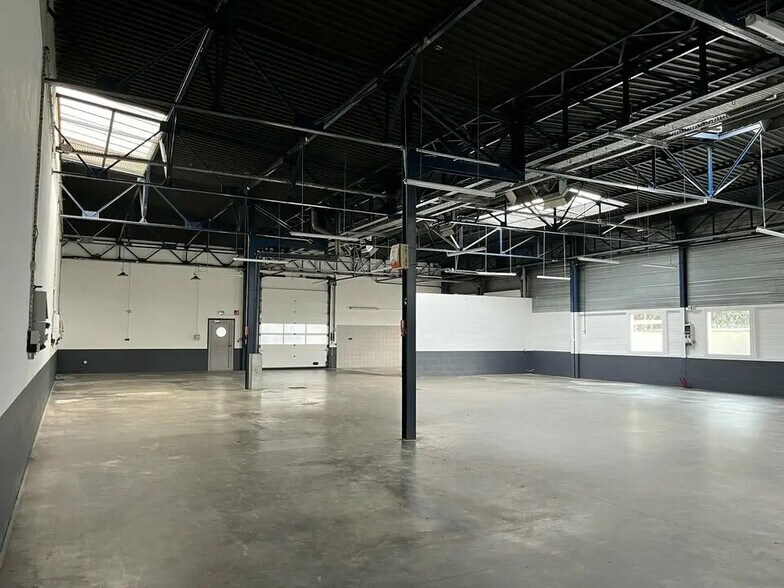 Flex dans Vénissieux à louer - Photo intérieure - Image 3 de 13