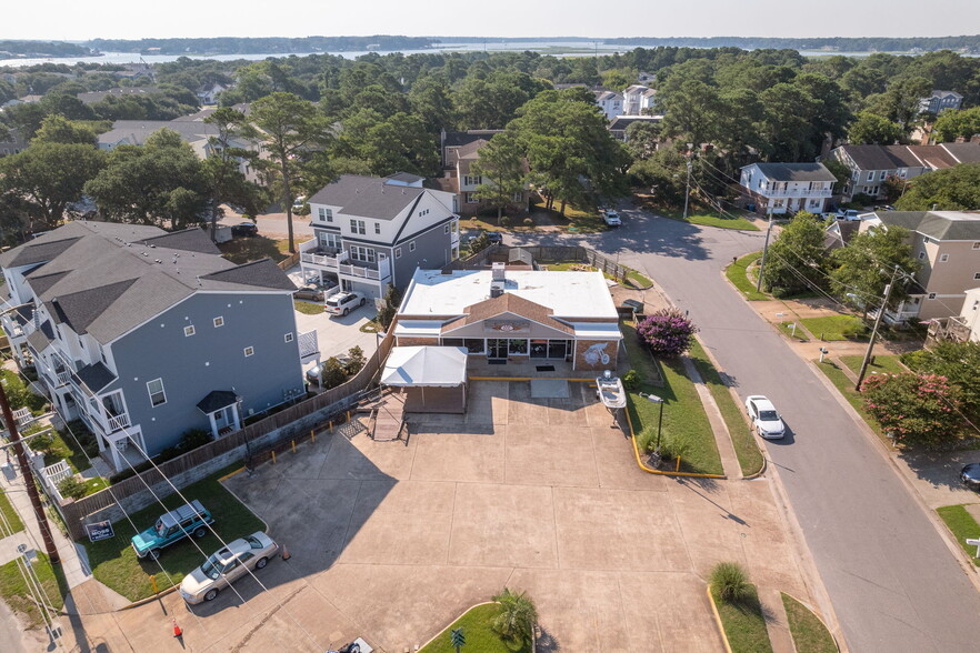 3745 Shore Dr, Virginia Beach, VA for sale - Building Photo - Image 2 of 24