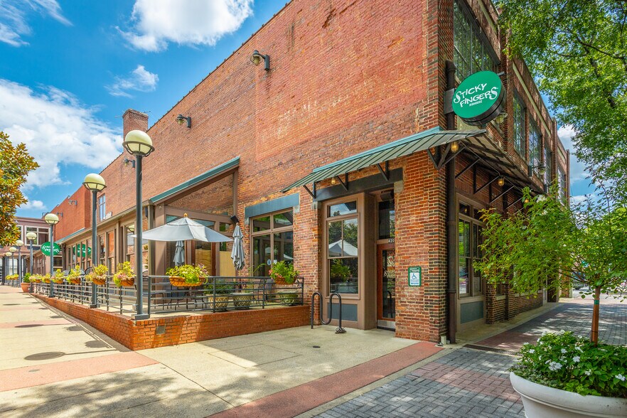 420 Broad St, Chattanooga, TN à louer - Photo du bâtiment - Image 3 de 22