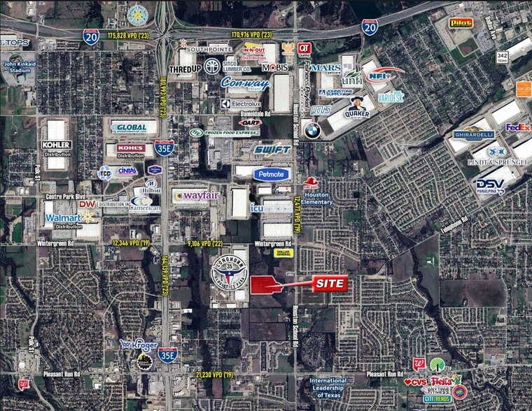 2304 Longhorn Dr, Lancaster, TX for sale - Primary Photo - Image 1 of 1