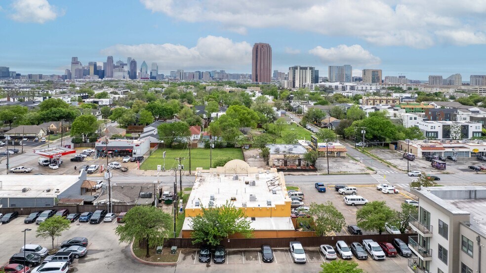 2420 N Fitzhugh Ave, Dallas, TX à louer - Photo du bâtiment - Image 3 de 27
