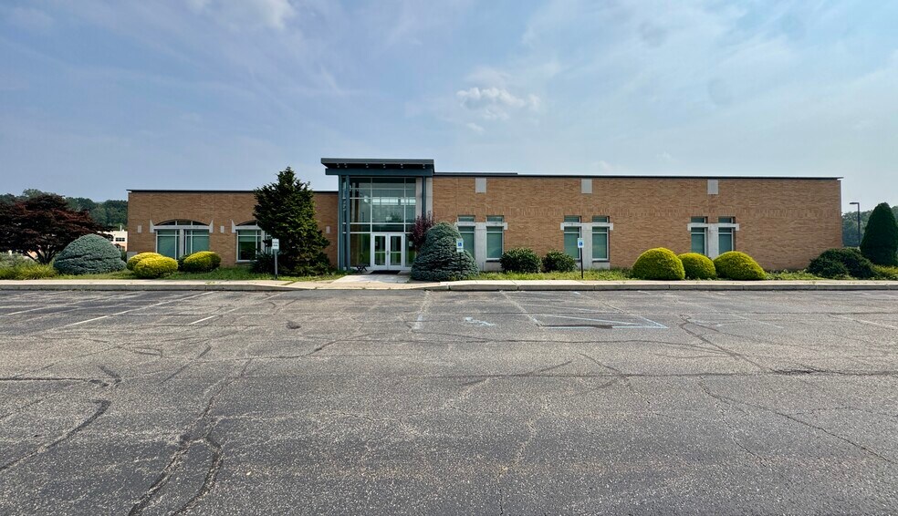 10 Fox Run Rd, Drums, PA à louer - Photo du bâtiment - Image 2 de 24