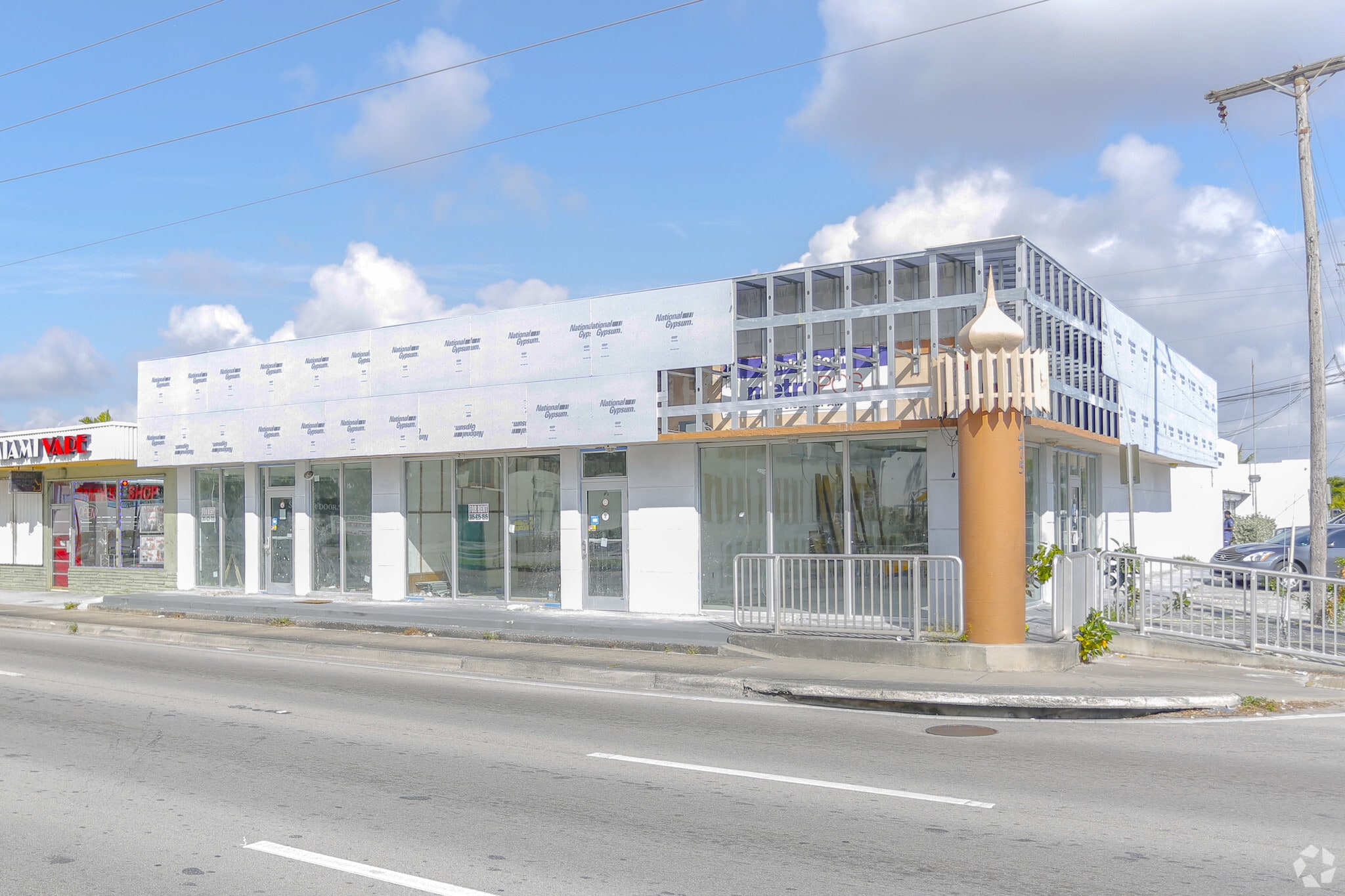 475 NE 167th St, Miami, FL for lease Primary Photo- Image 1 of 7
