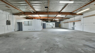 900 W Hyde Park Blvd, Inglewood, CA for lease Building Photo- Image 2 of 3