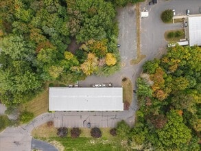 7 Annginna Dr, Enfield, CT à louer Photo intérieure- Image 2 de 4