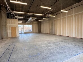 3959 N Steele Blvd, Fayetteville, AR for lease Interior Photo- Image 2 of 4
