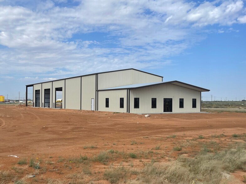 3922 S County Road 1233, Midland, TX à louer - Photo du bâtiment - Image 2 de 35