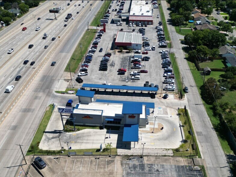 4444 South Fwy, Fort Worth, TX à vendre - Photo du bâtiment - Image 2 de 4