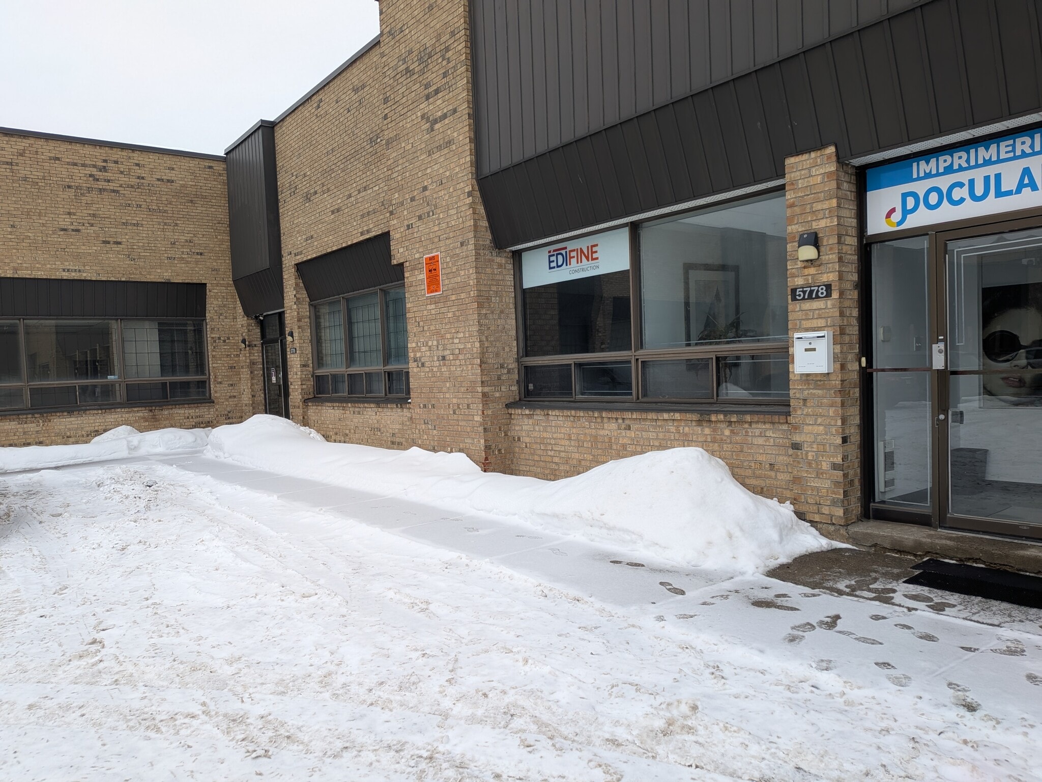 5754-5800 Av Royalmount, Mont-Royal, QC for lease Building Photo- Image 1 of 5