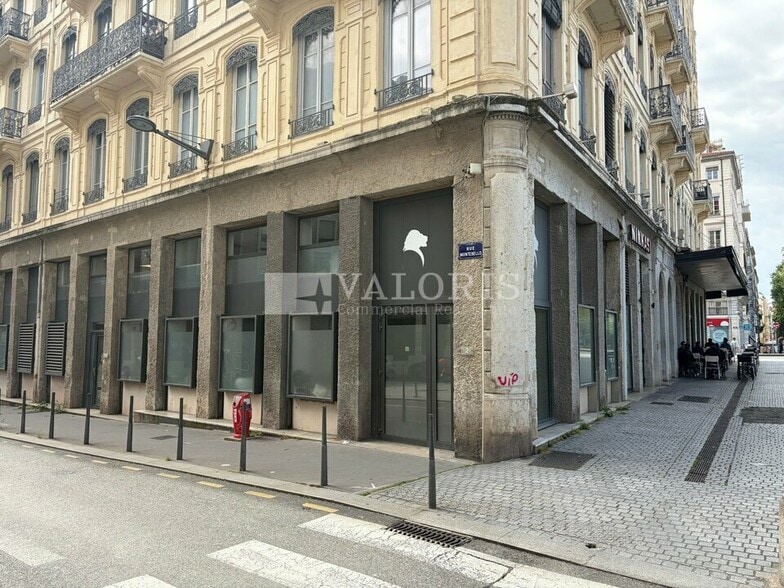 2 Place Antonin Jutard, Lyon for lease - Building Photo - Image 1 of 8