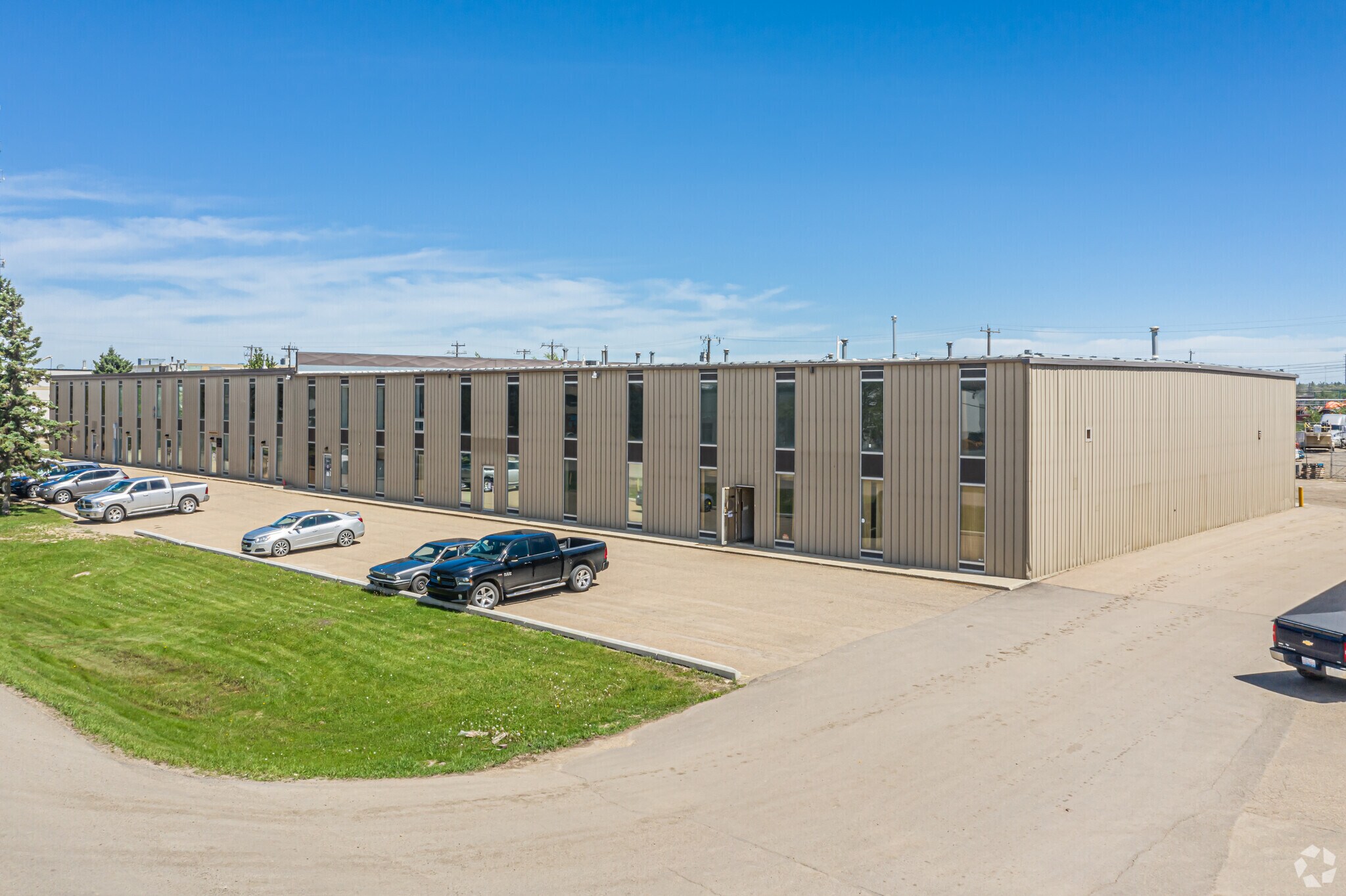 7267 18 St NW, Edmonton, AB à vendre Photo principale- Image 1 de 1