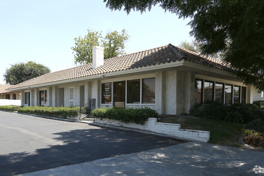5033 Arlington Ave, Riverside, CA à vendre - Photo du bâtiment - Image 3 de 8