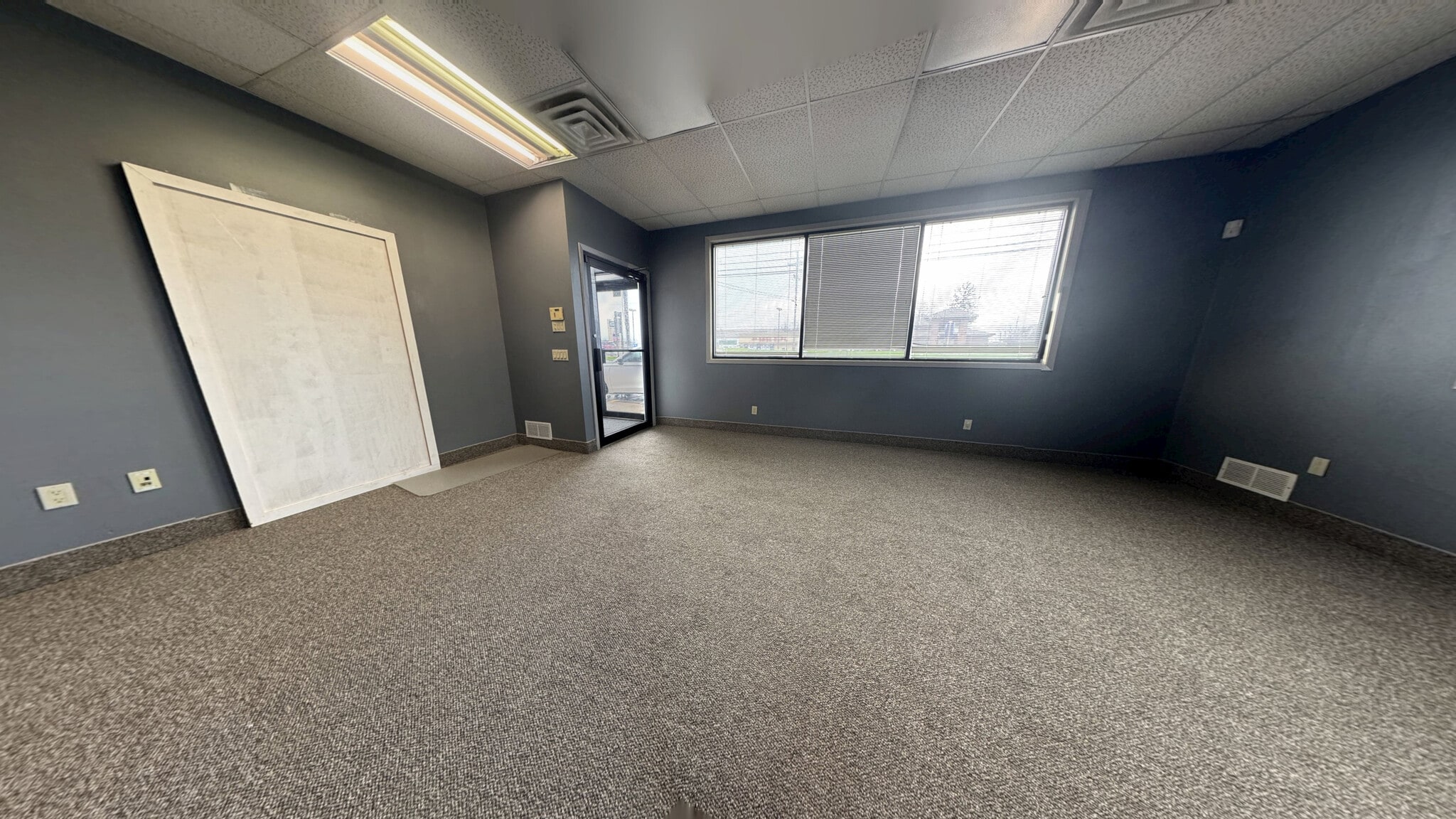 16265 Conneaut Lake Rd, Meadville, PA for lease Interior Photo- Image 1 of 7