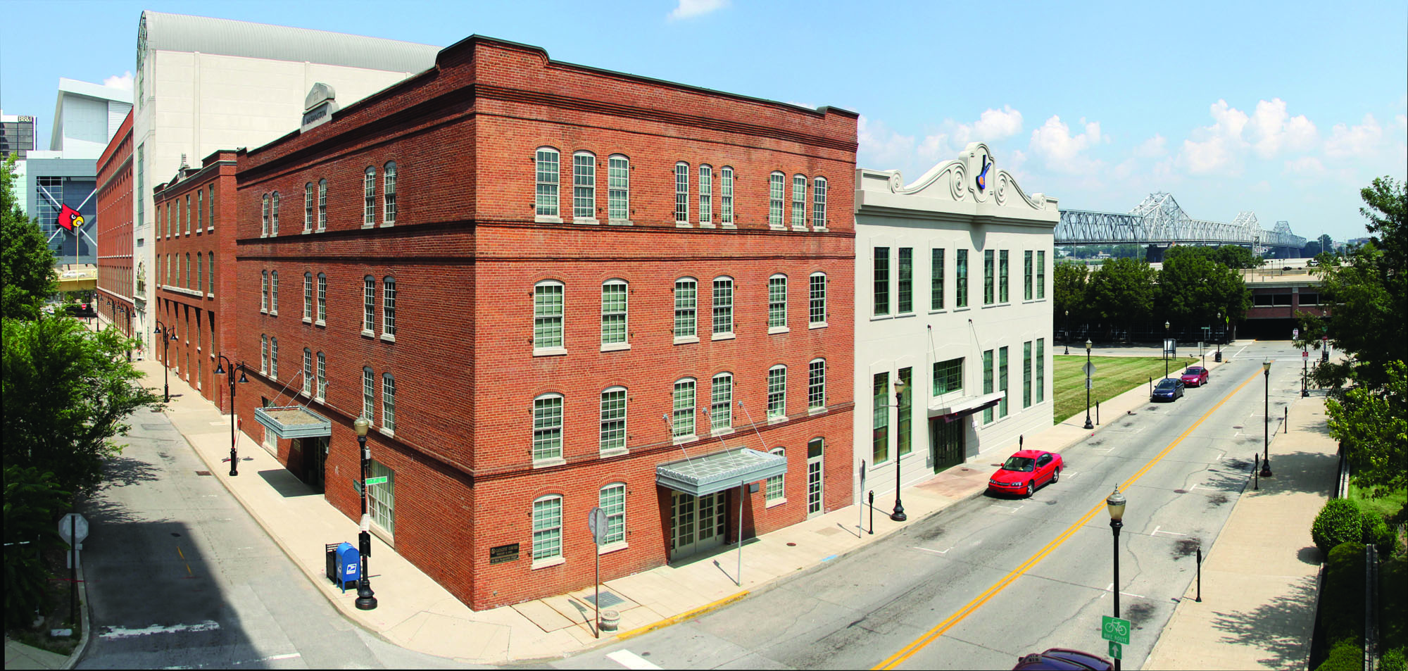 111 W Washington St, Louisville, KY à vendre Photo du bâtiment- Image 1 de 1