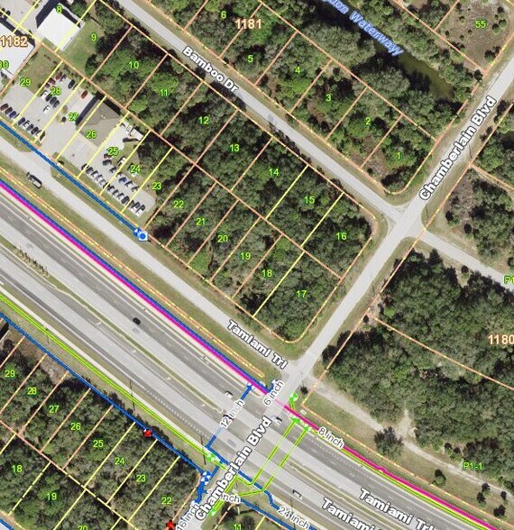 550-560 Tamiami Trl, Port Charlotte, FL à vendre - Photo du bâtiment - Image 3 de 3