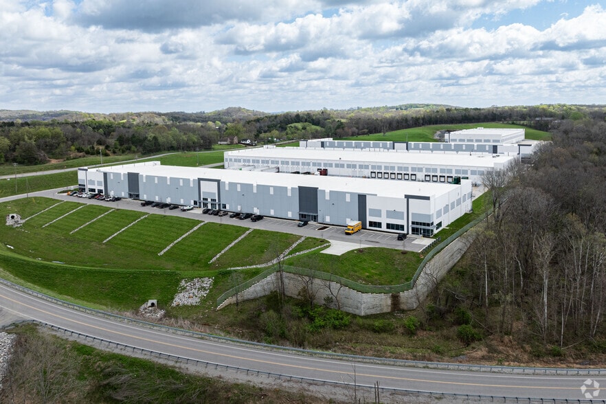 25 Genesco Pky, Lebanon, TN for lease - Building Photo - Image 2 of 7