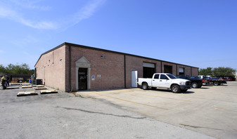 5711 Clarewood Dr, Houston TX - Warehouse