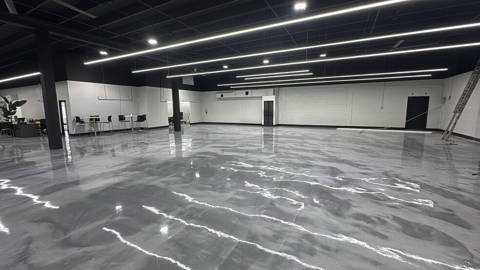 36 XX NW 76 Ave, Miami, FL for lease - Building Photo - Image 2 of 19