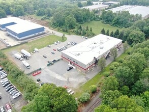 999 Willow Grove St, Hackettstown, NJ à louer Photo du bâtiment- Image 2 de 14