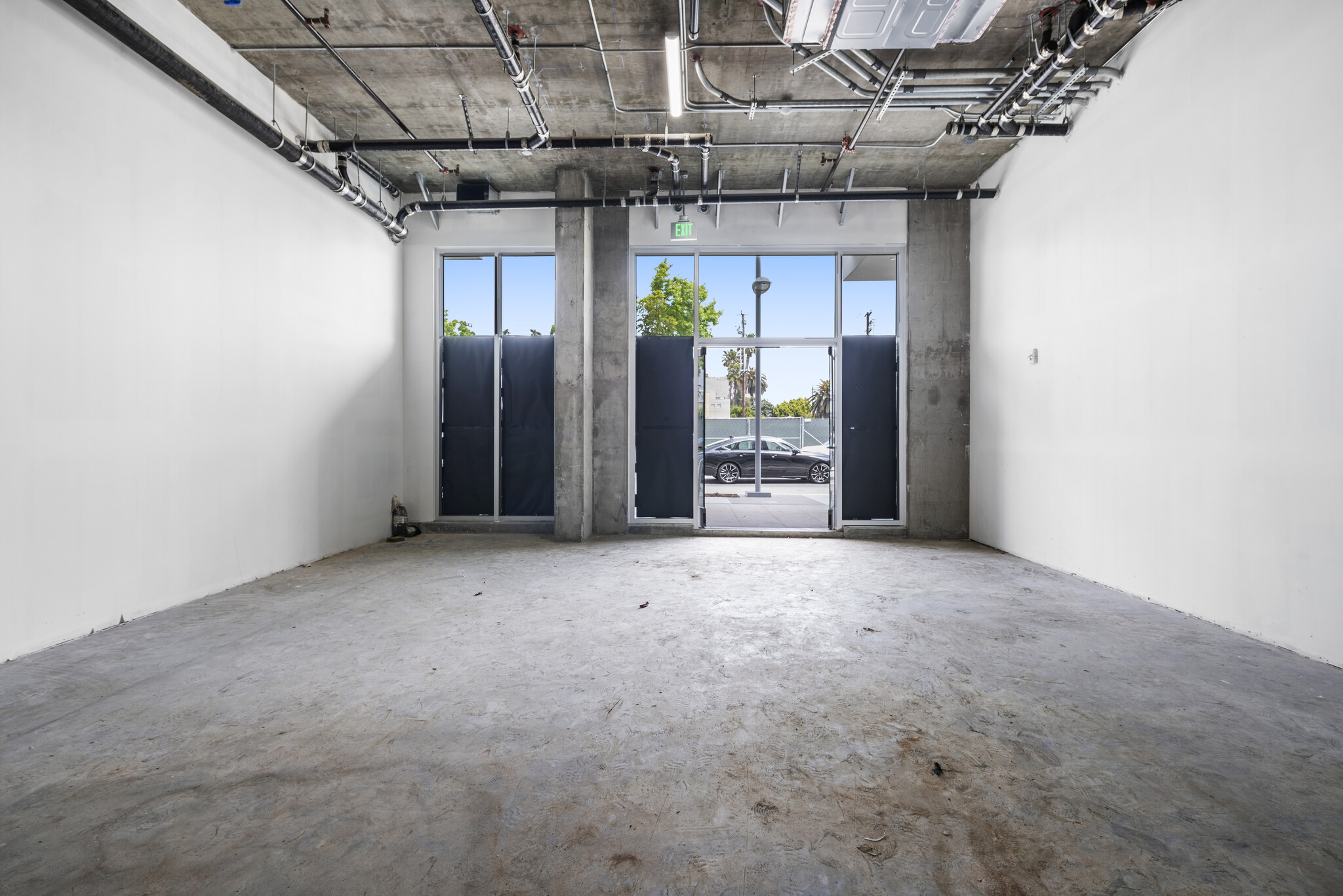 1550 Lincoln Blvd, Santa Monica, CA for lease Interior Photo- Image 1 of 2