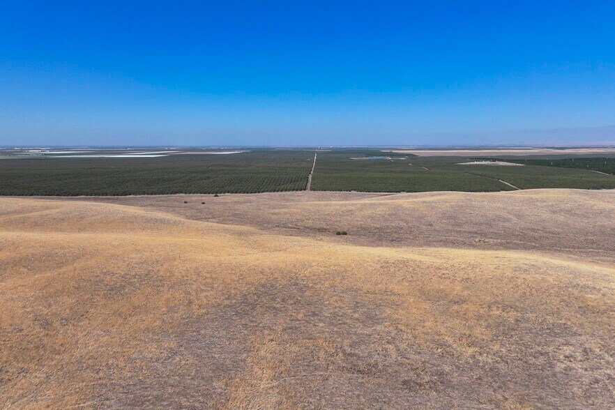 Quinn Road, Delano, CA à vendre - Photo du bâtiment - Image 2 de 9