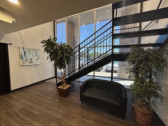 4001 N Classen Blvd, Oklahoma City, OK à louer - Photo du bâtiment - Image 2 de 6