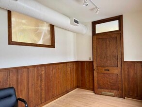 316 1/2 E Main St, Johnson City, TN for lease Interior Photo- Image 2 of 4