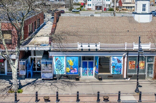 Plus de détails pour 426-428 Main St, Hyannis, MA - Commerce de détail à louer