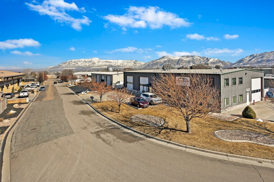3415-3425 S 1575 W, Ogden, UT à louer - Photo du bâtiment - Image 3 de 17