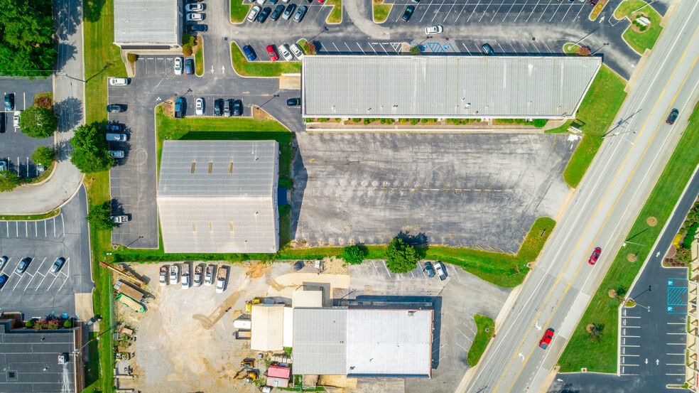 7035 Lee Hwy, Chattanooga, TN for sale - Building Photo - Image 2 of 22