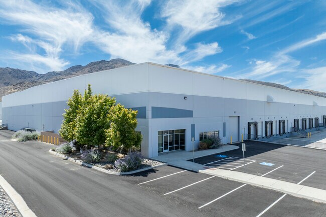 Plus de détails pour 775 Waltham Way, Sparks, NV - Industriel à louer