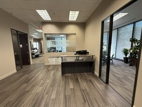 2435 N Central Expy, Richardson, TX à louer Photo intérieure- Image 2 de 10