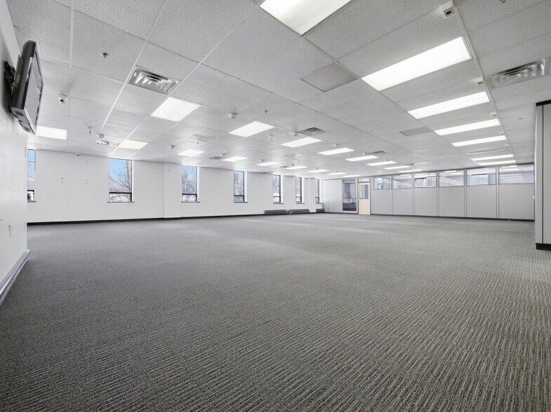 150 Hopper Ave, Waldwick, NJ à louer - Photo principale - Image 1 de 14