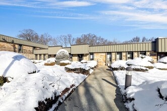 466 Old Hook Rd, Emerson, NJ for lease Interior Photo- Image 1 of 5