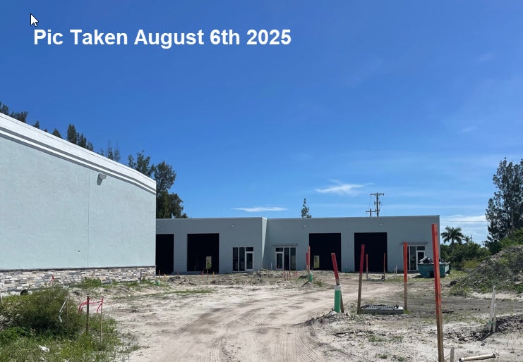 3931 SE Commerce Ave, Stuart, FL for lease - Building Photo - Image 2 of 6