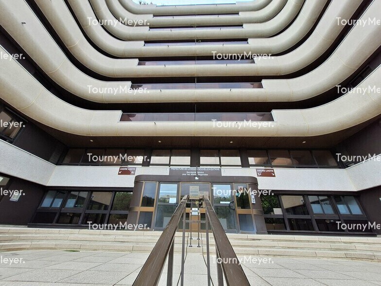 Office in Bordeaux for sale - Building Photo - Image 1 of 7