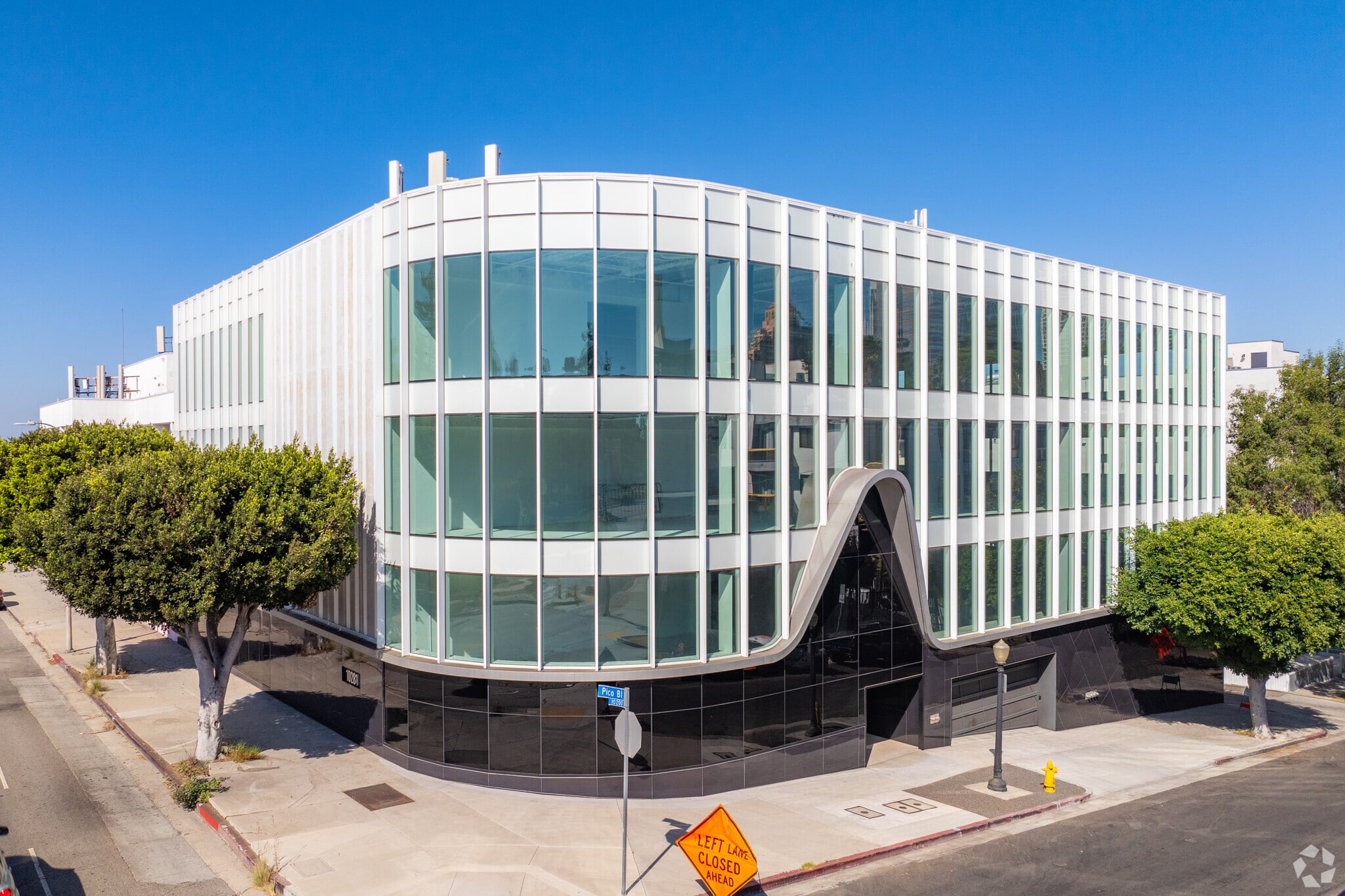 10281 W Pico Blvd, Los Angeles, CA for lease Primary Photo- Image 1 of 6