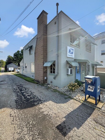 105 W Cross St, Palestine, OH à vendre - Photo du bâtiment - Image 2 de 18