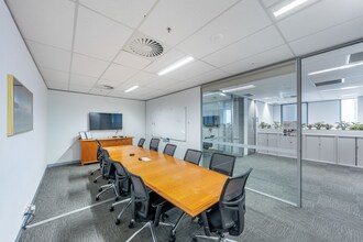3 Acacia Pl, Notting Hill for lease Interior Photo- Image 2 of 10