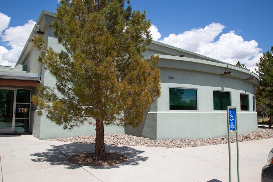 8814 Horizon Blvd NE, Albuquerque, NM à louer - Photo du bâtiment - Image 2 de 9
