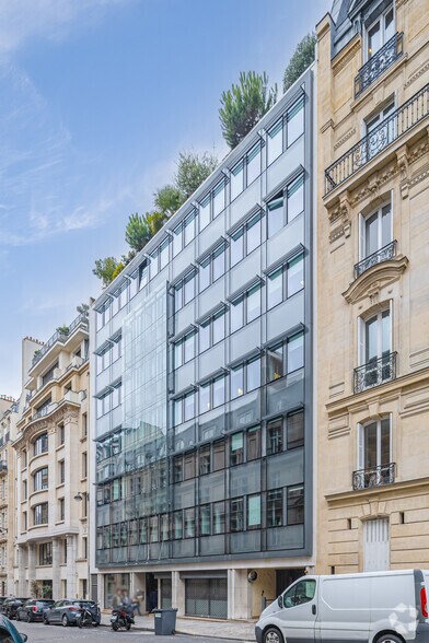 Rue De Téhéran, Paris à vendre - Photo principale - Image 1 de 7