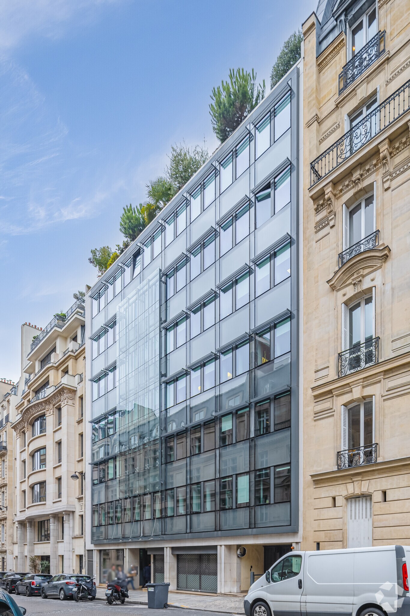 Rue De Téhéran, Paris for sale Primary Photo- Image 1 of 8