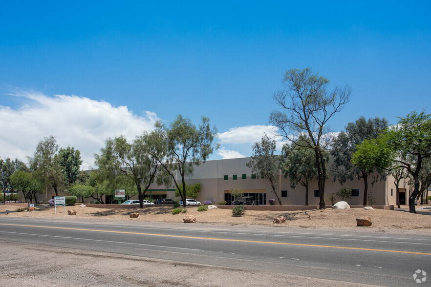 6363 S Country Club Rd, Tucson, AZ à vendre - Photo du bâtiment - Image 1 de 1